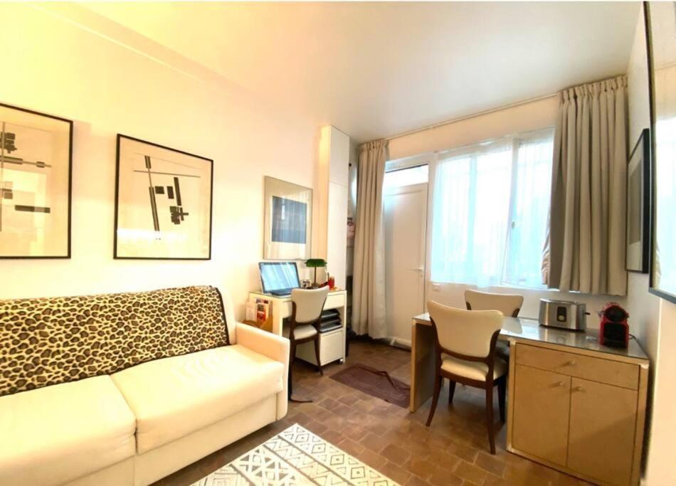 Tres Joli Studio En Plein Coeur Du 11Eme Paris Bagian luar foto